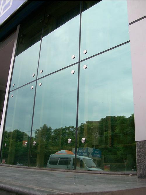  广州华杰建筑幕墙工程 建筑玻璃 东莞钢化玻璃维修 幕墙